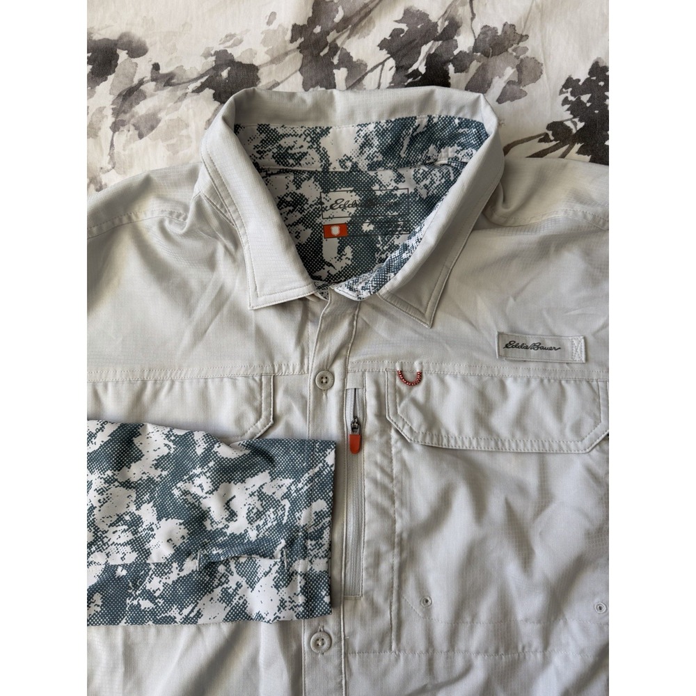 Eddie Bauer Ourdoors Hiking Fishing Button Shirt Camo Lightweight Performance